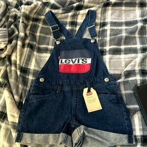 Girls Levi’s shortalls (short overalls) brand new size 7 regular